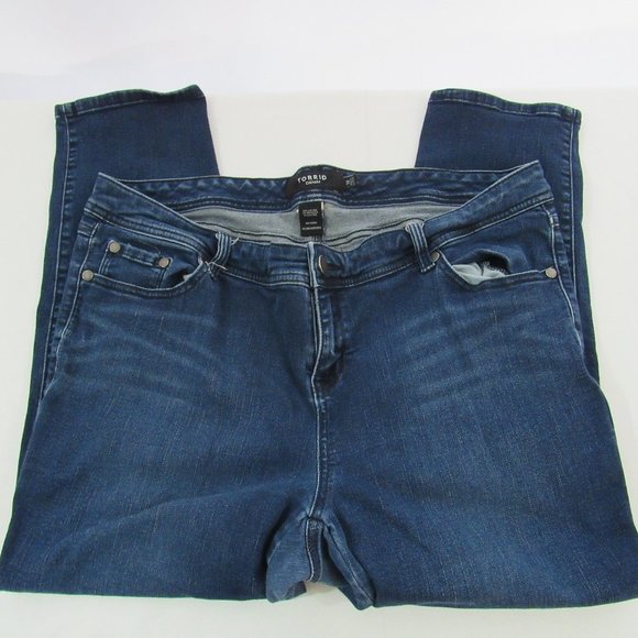 TORRID DENIM - Women's Plus size 18, Cropped Leg, Mid-Rise, Stretch, Blue Jeans - Picture 7 of 8